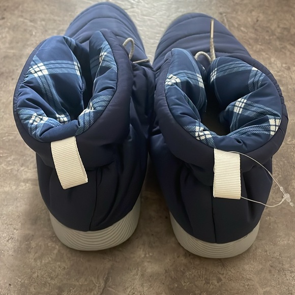 Lands’ End Quilted Booties - Picture 5 of 6